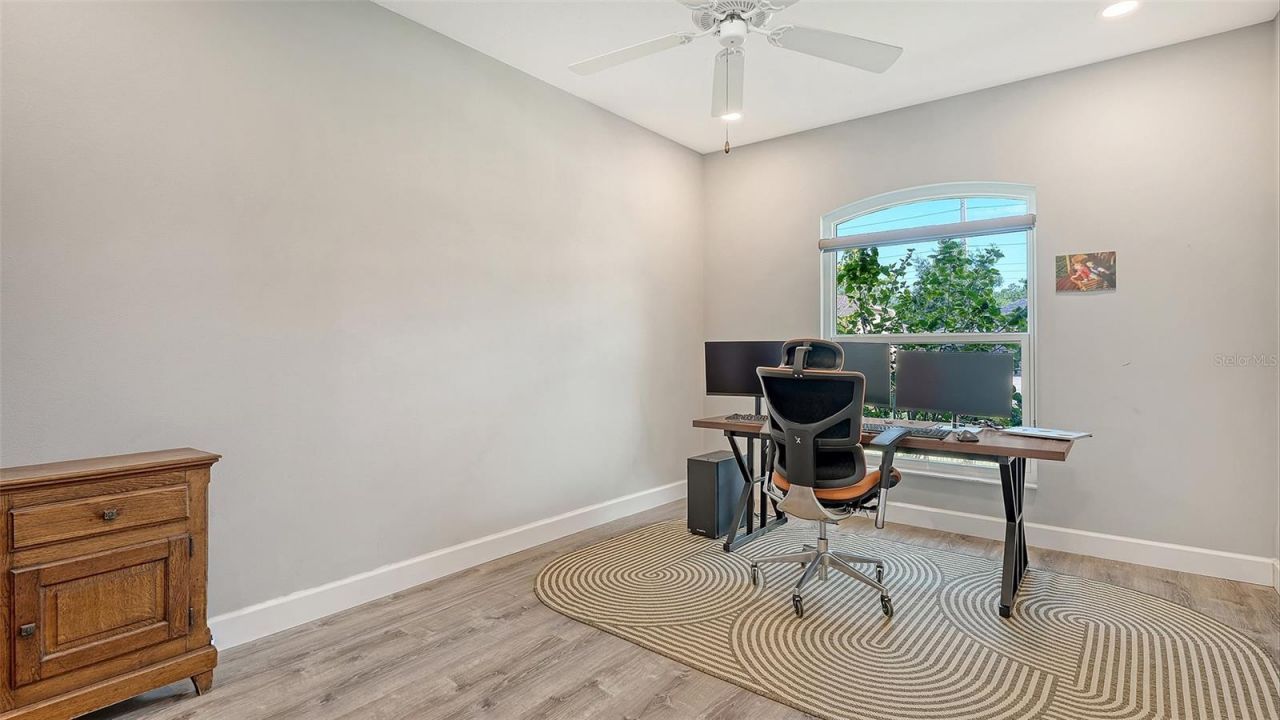 5101 Sunnydale Circle N, Sarasota, FL 34233 Photo