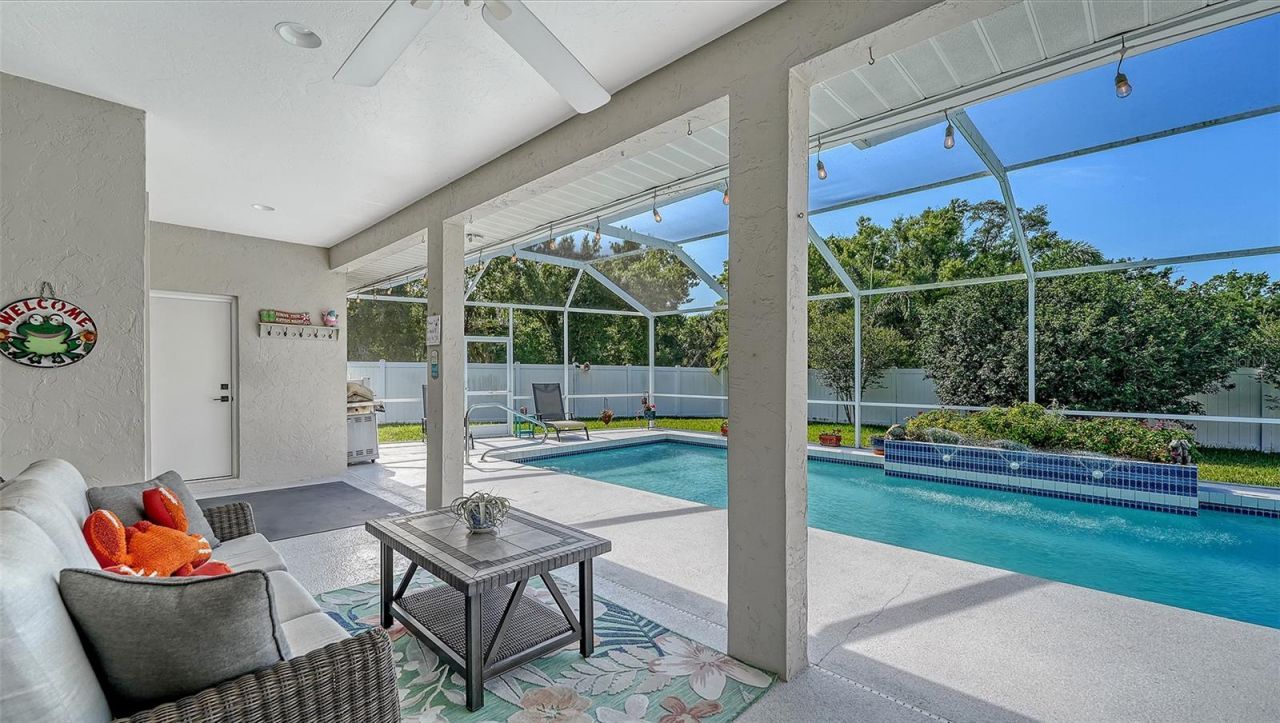 5101 Sunnydale Circle N, Sarasota, FL 34233 Photo