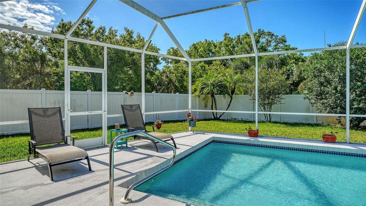 5101 Sunnydale Circle N, Sarasota, FL 34233 Photo