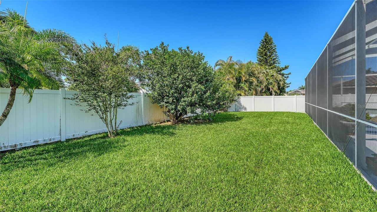 5101 Sunnydale Circle N, Sarasota, FL 34233 Photo