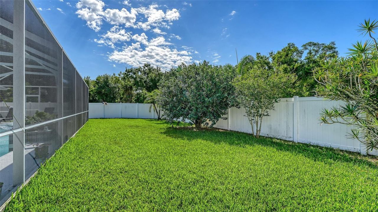 5101 Sunnydale Circle N, Sarasota, FL 34233 Photo