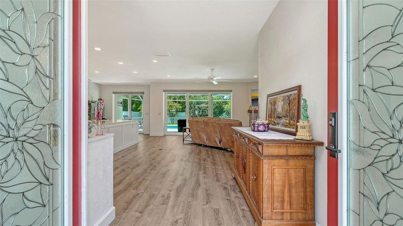 5101 Sunnydale Circle N, Sarasota, FL 34233 Photo