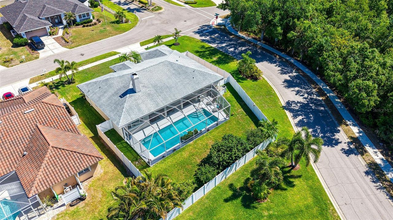 5101 Sunnydale Circle N, Sarasota, FL 34233 Photo