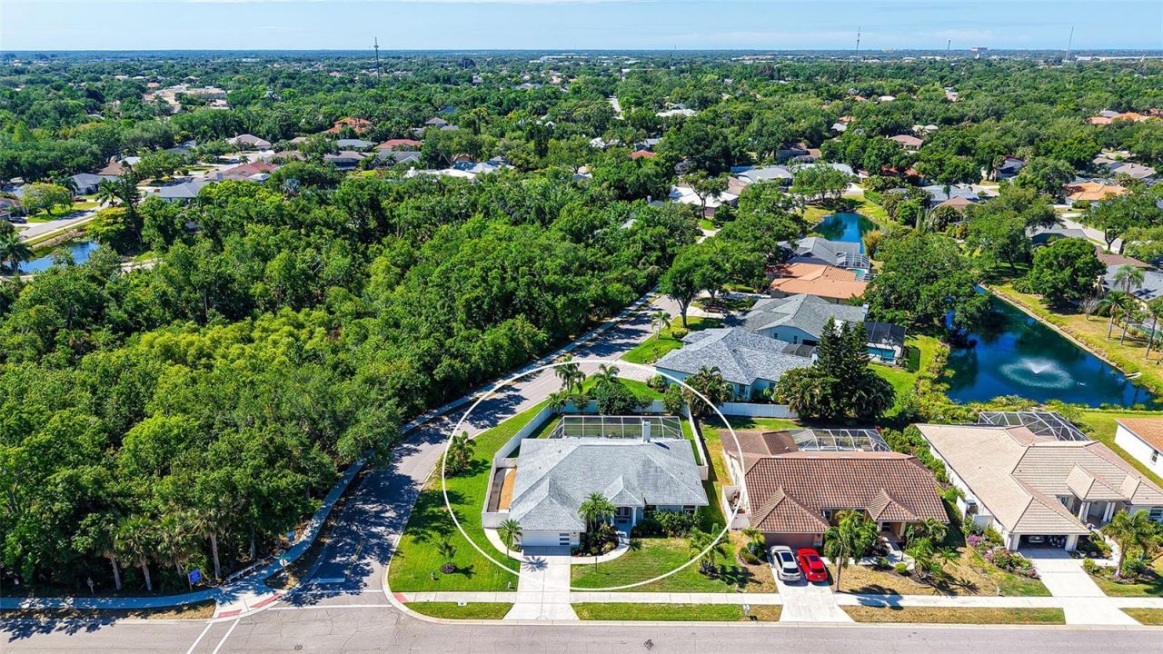 5101 Sunnydale Circle N, Sarasota, FL 34233 Photo