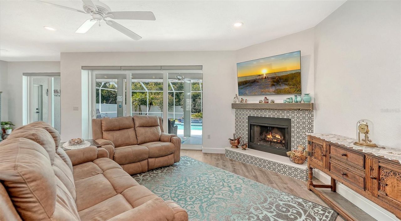 5101 Sunnydale Circle N, Sarasota, FL 34233 Photo