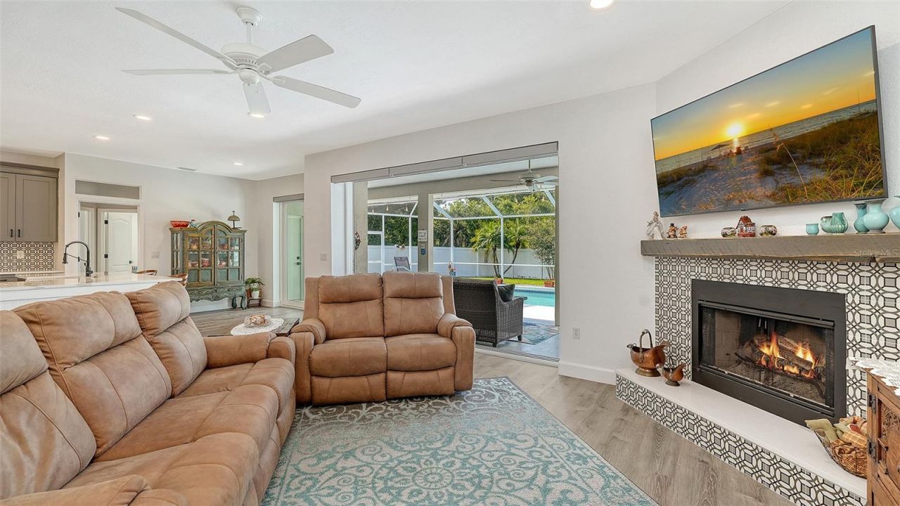 5101 Sunnydale Circle N, Sarasota, FL 34233 Photo