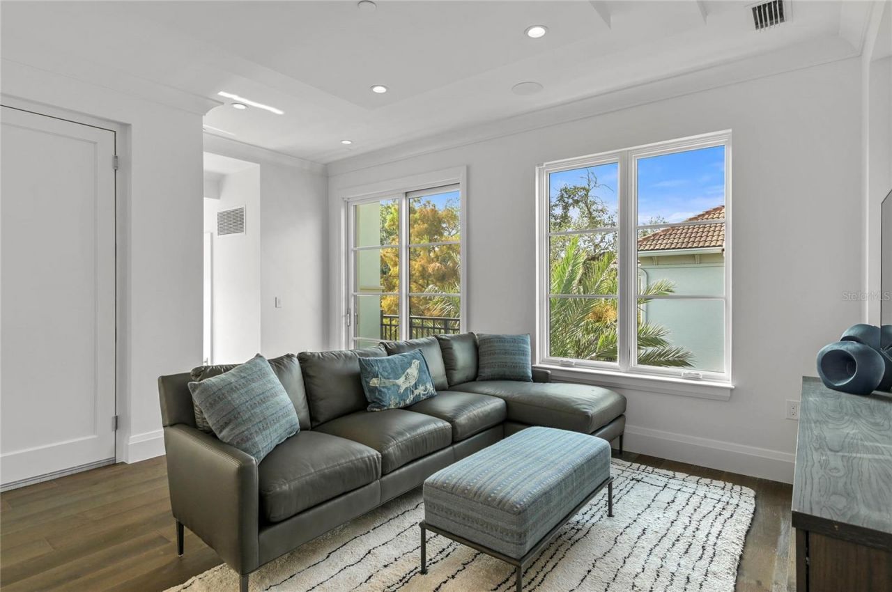 125 S Interlachen Avenue, Unit 1, Winter Park, FL 32789 Photo