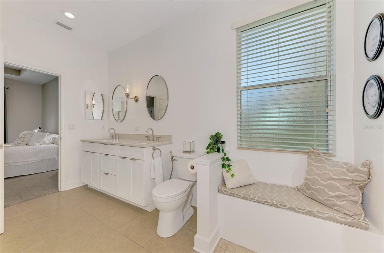 8467 Nandina Drive, Sarasota, FL 34240 Photo