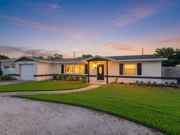 5127 62ND STREET N, KENNETH CITY, FL 33709