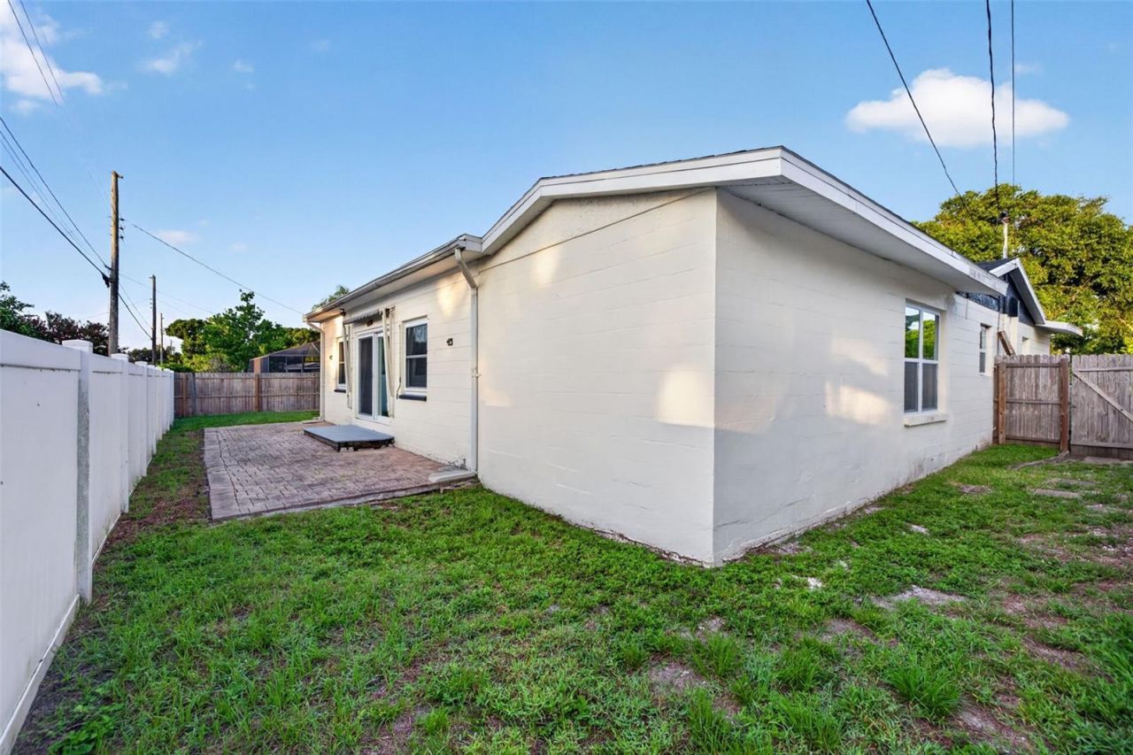 5127 62nd Street N, Kenneth City, FL 33709 Photo