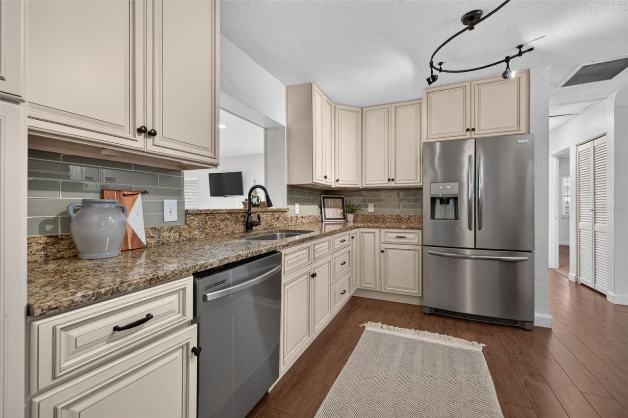 5127 62nd Street N, Kenneth City, FL 33709 Photo