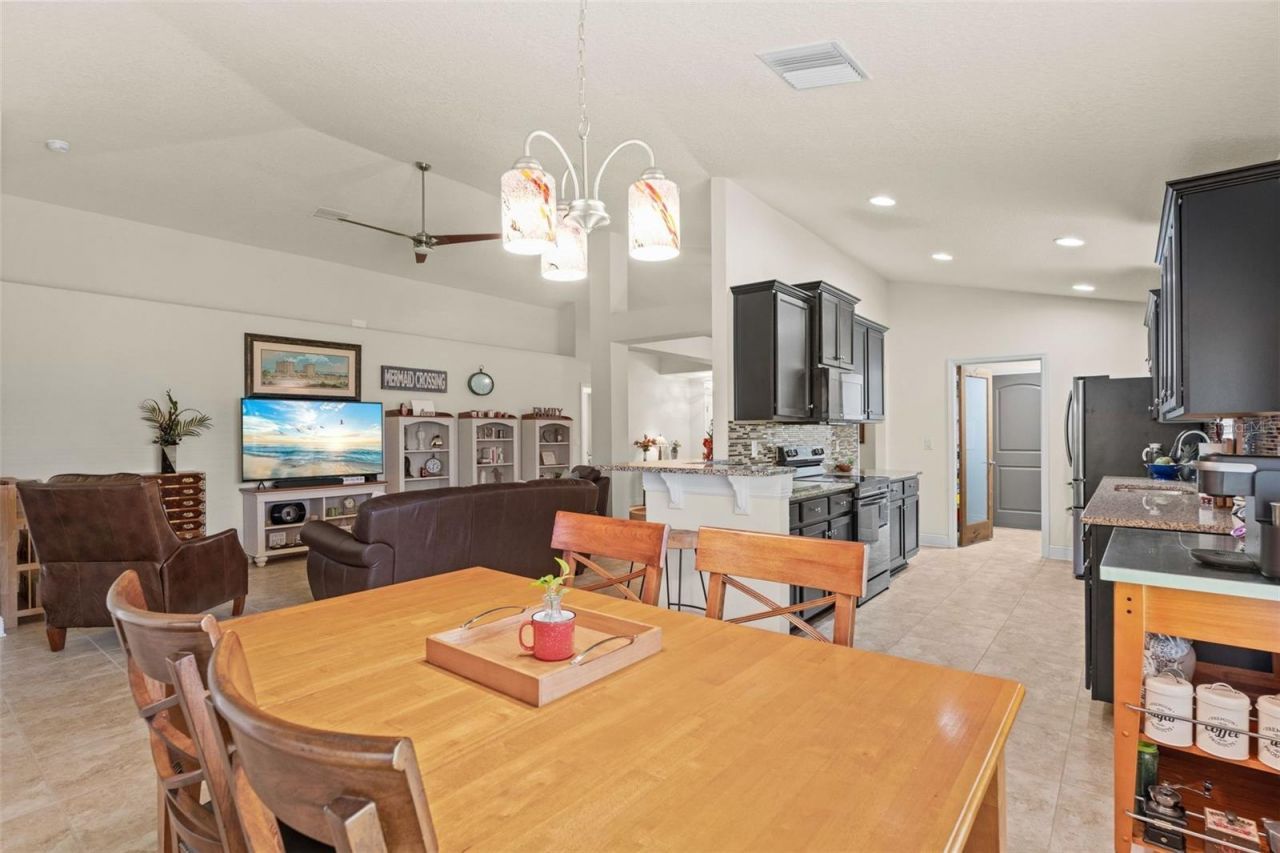 8923 49th Avenue E, Palmetto, FL 34221 Photo