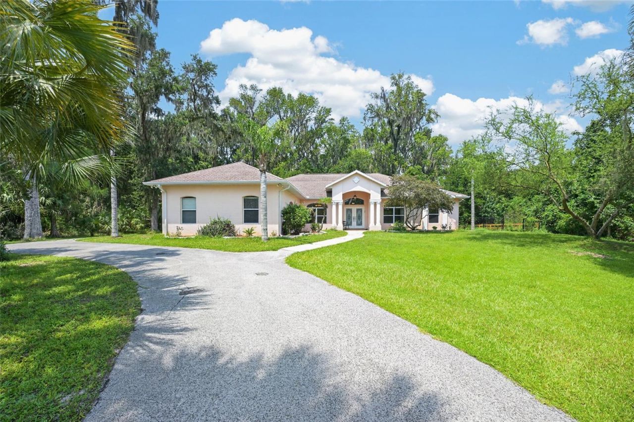 19040 NW 88th Avenue Road, Reddick, FL 32686 Photo