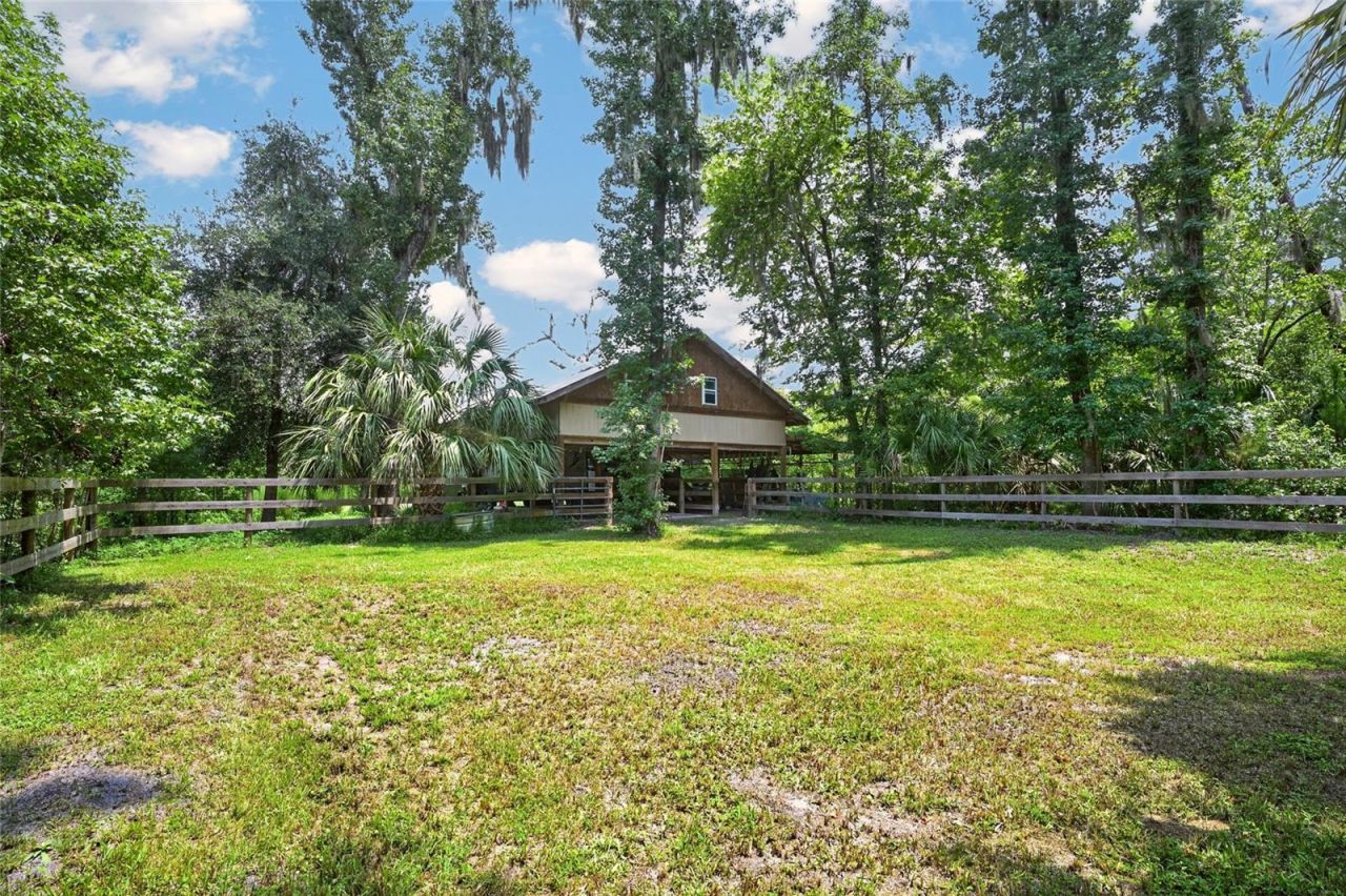 19040 NW 88th Avenue Road, Reddick, FL 32686 Photo