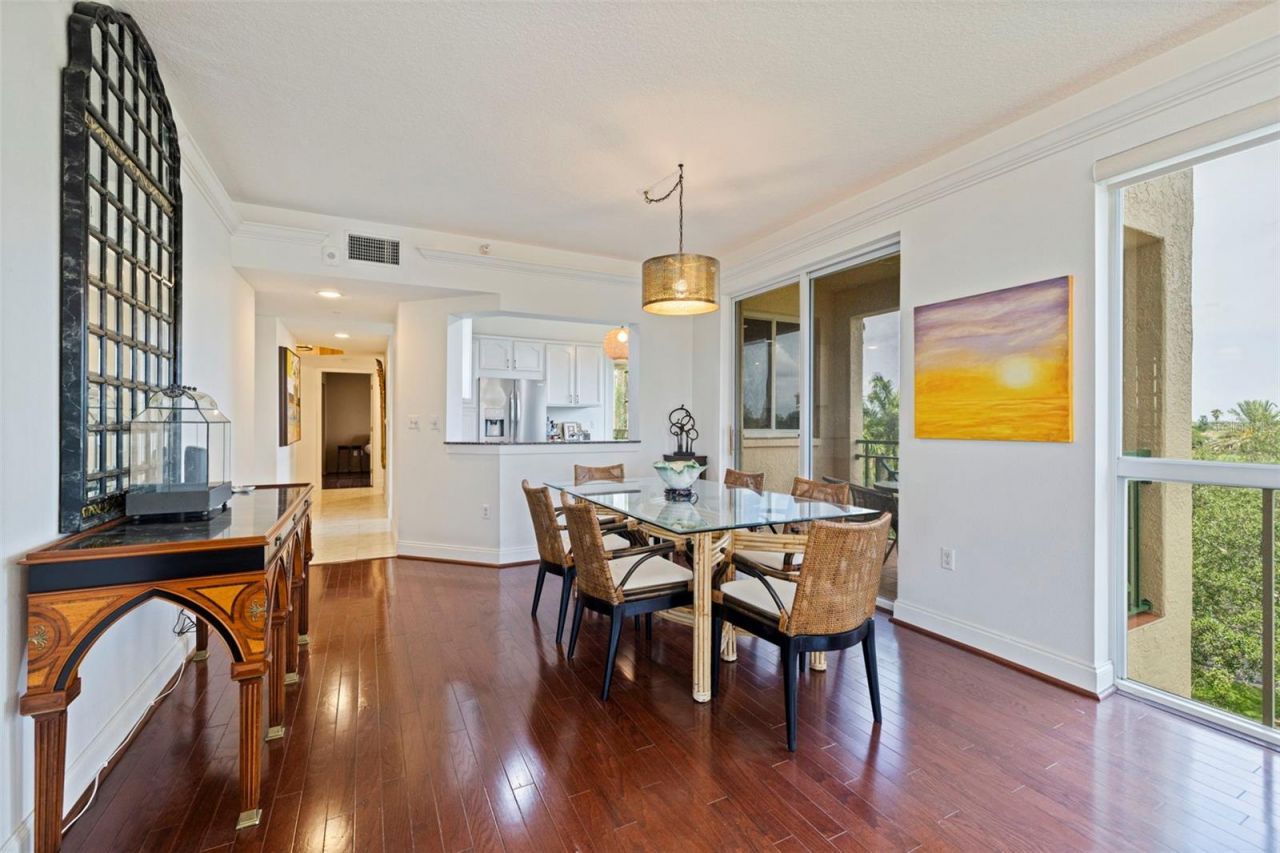 4737 Dolphin Cay Lane S, Unit 401, Saint Petersburg, FL 33711 Photo