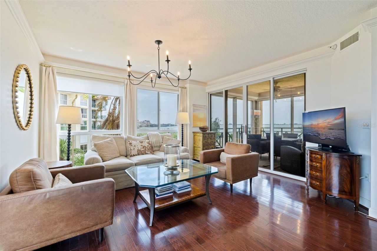 4737 Dolphin Cay Lane S, Unit 401, Saint Petersburg, FL 33711 Photo