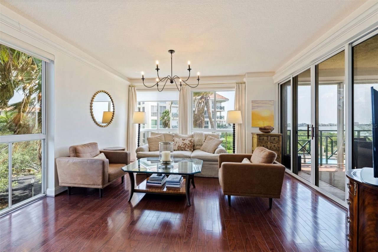 4737 Dolphin Cay Lane S, Unit 401, Saint Petersburg, FL 33711 Photo