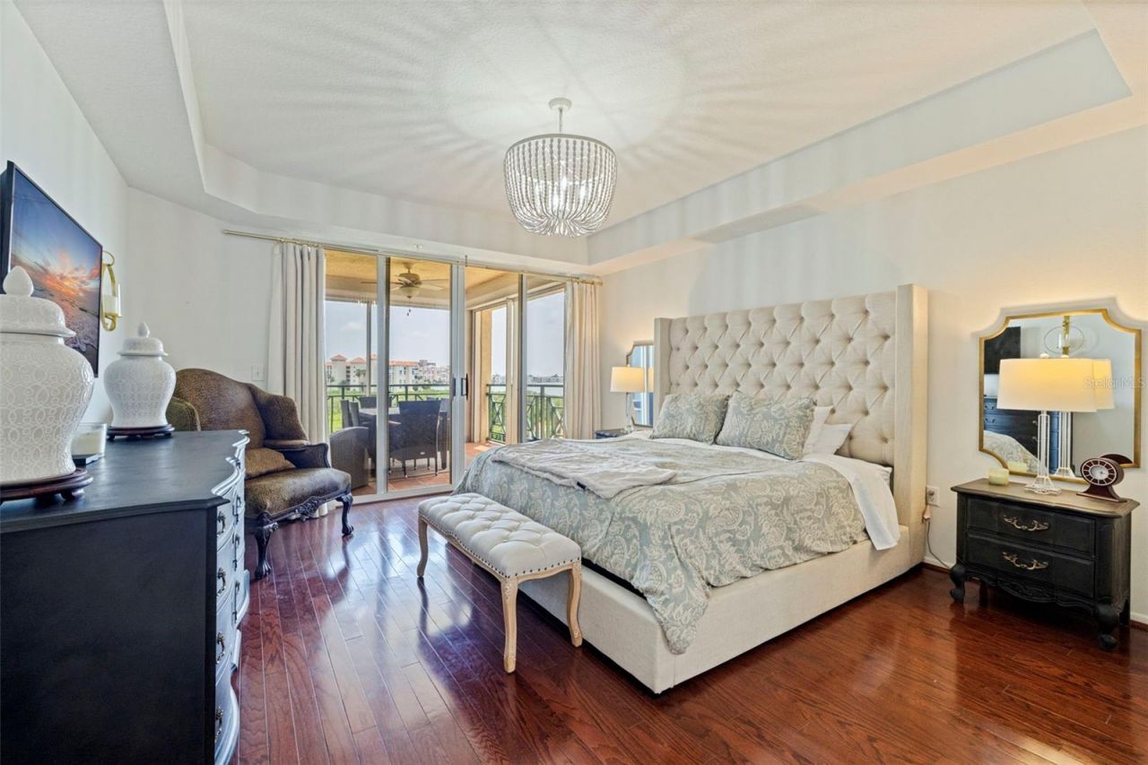 4737 Dolphin Cay Lane S, Unit 401, Saint Petersburg, FL 33711 Photo
