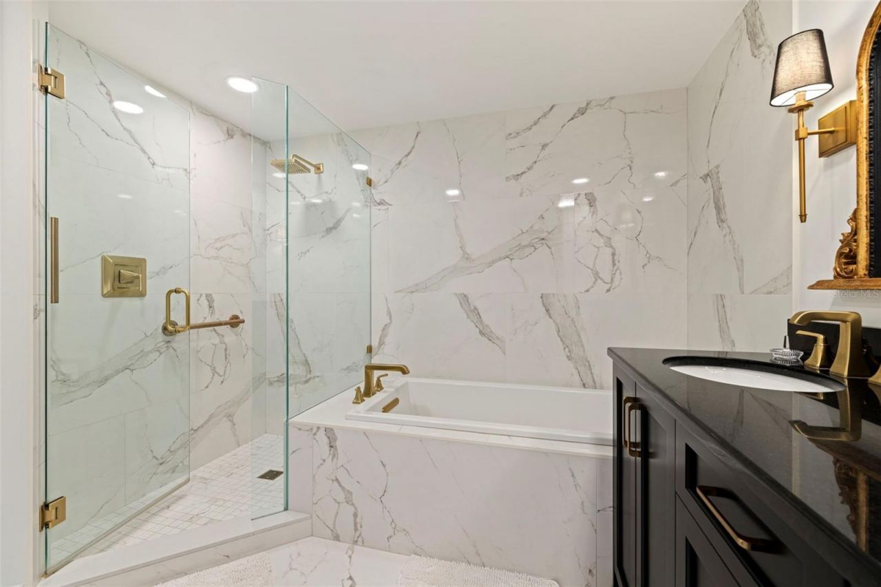 4737 Dolphin Cay Lane S, Unit 401, Saint Petersburg, FL 33711 Photo