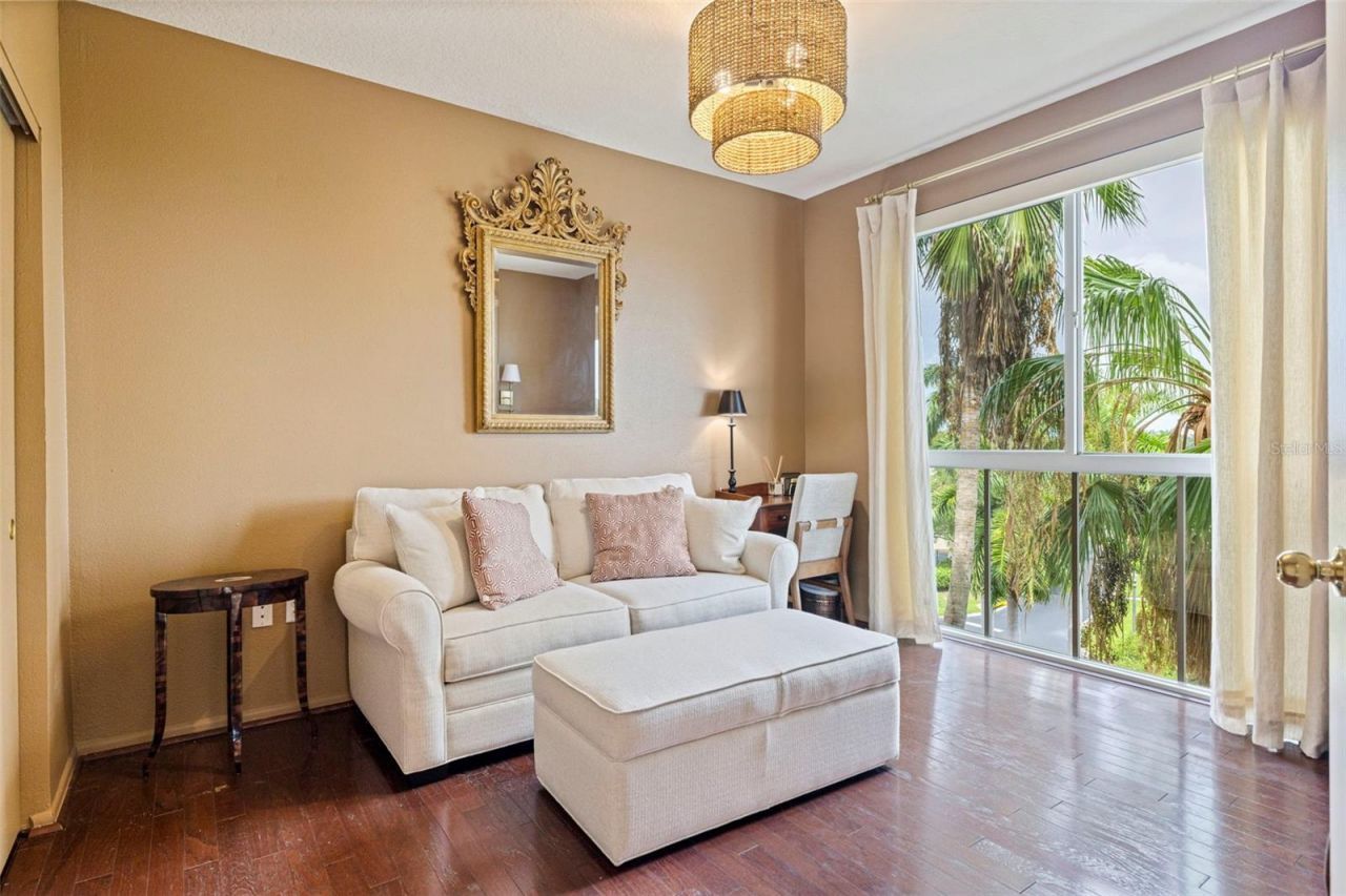 4737 Dolphin Cay Lane S, Unit 401, Saint Petersburg, FL 33711 Photo