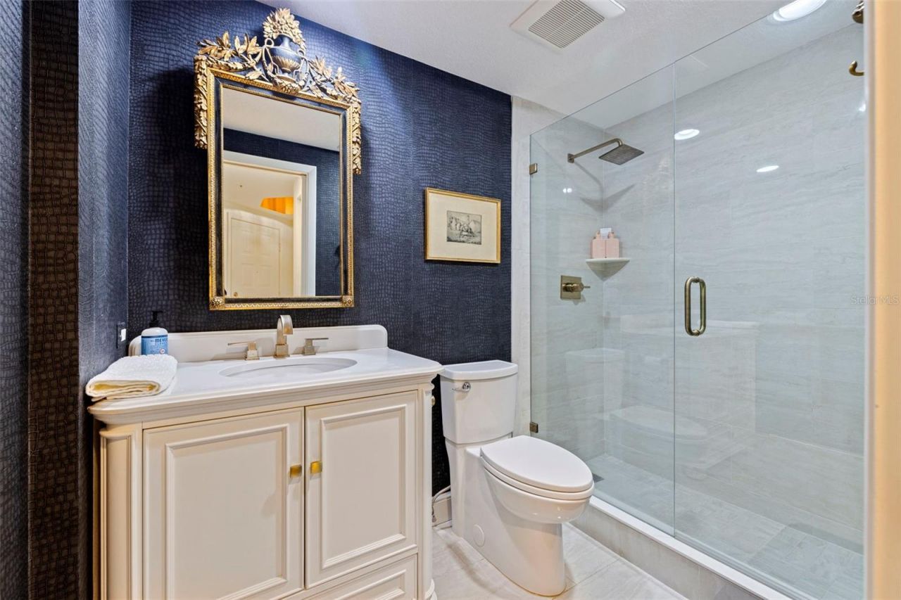 4737 Dolphin Cay Lane S, Unit 401, Saint Petersburg, FL 33711 Photo