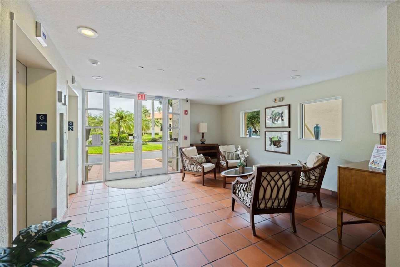 4737 Dolphin Cay Lane S, Unit 401, Saint Petersburg, FL 33711 Photo