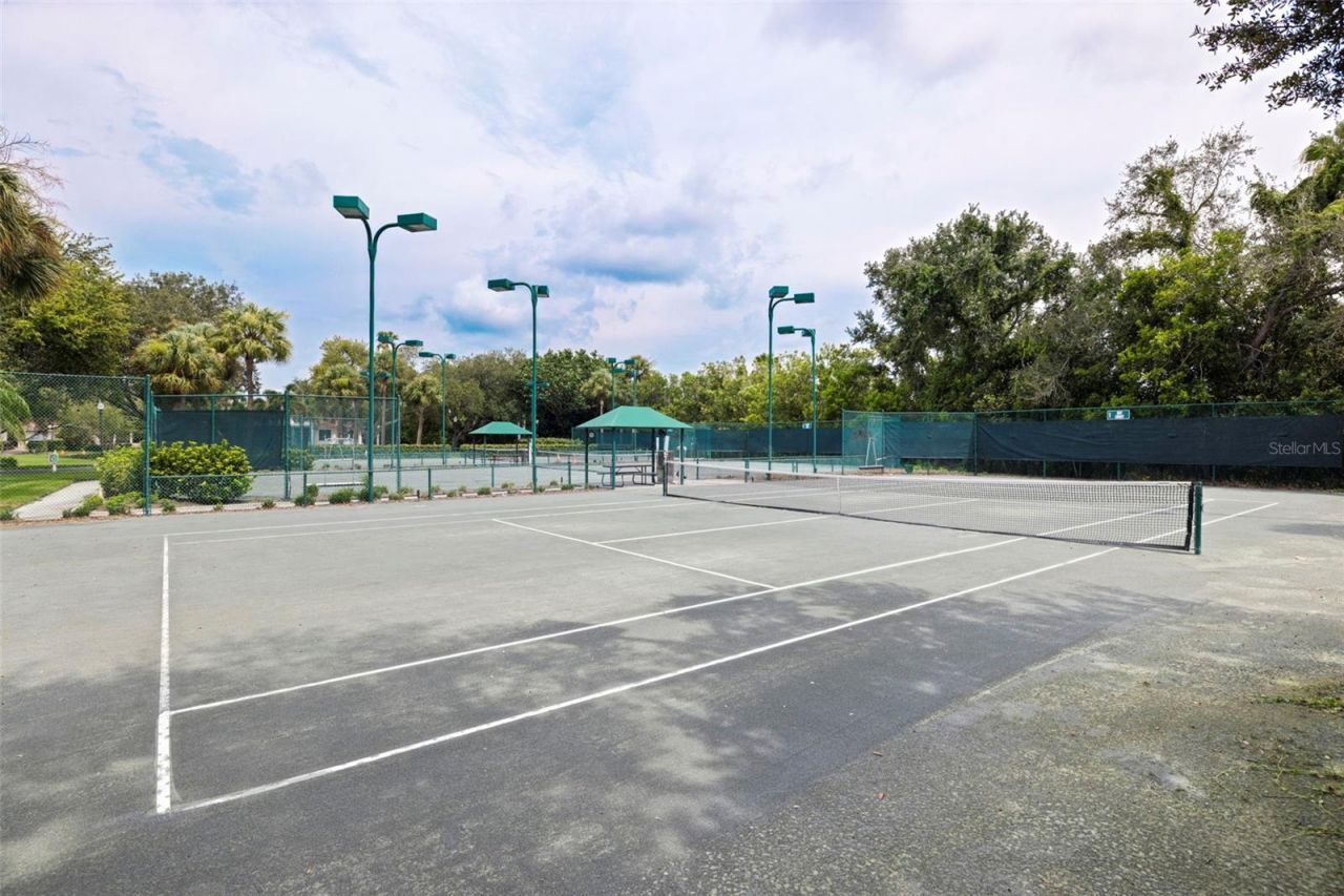 4737 Dolphin Cay Lane S, Unit 401, Saint Petersburg, FL 33711 Photo