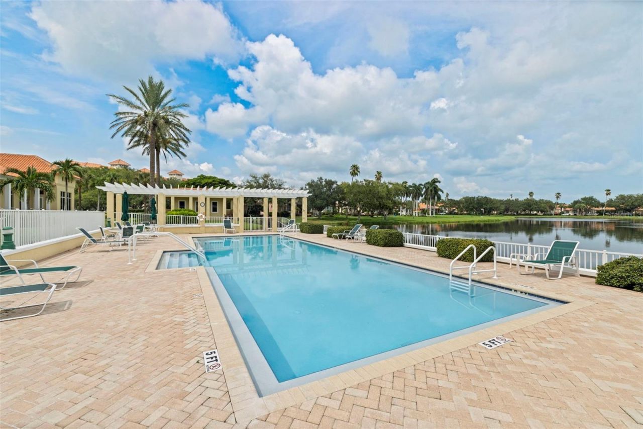 4737 Dolphin Cay Lane S, Unit 401, Saint Petersburg, FL 33711 Photo
