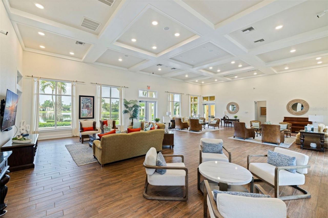 4737 Dolphin Cay Lane S, Unit 401, Saint Petersburg, FL 33711 Photo