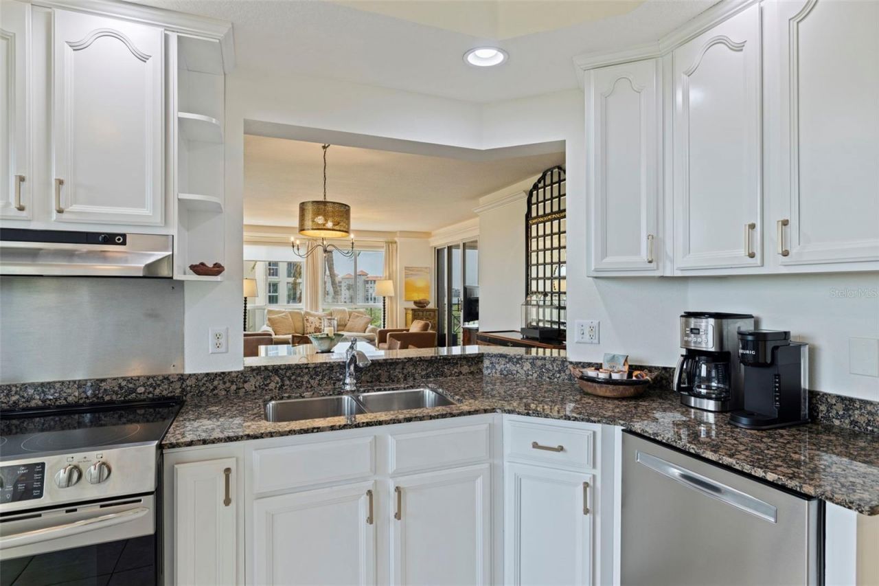4737 Dolphin Cay Lane S, Unit 401, Saint Petersburg, FL 33711 Photo