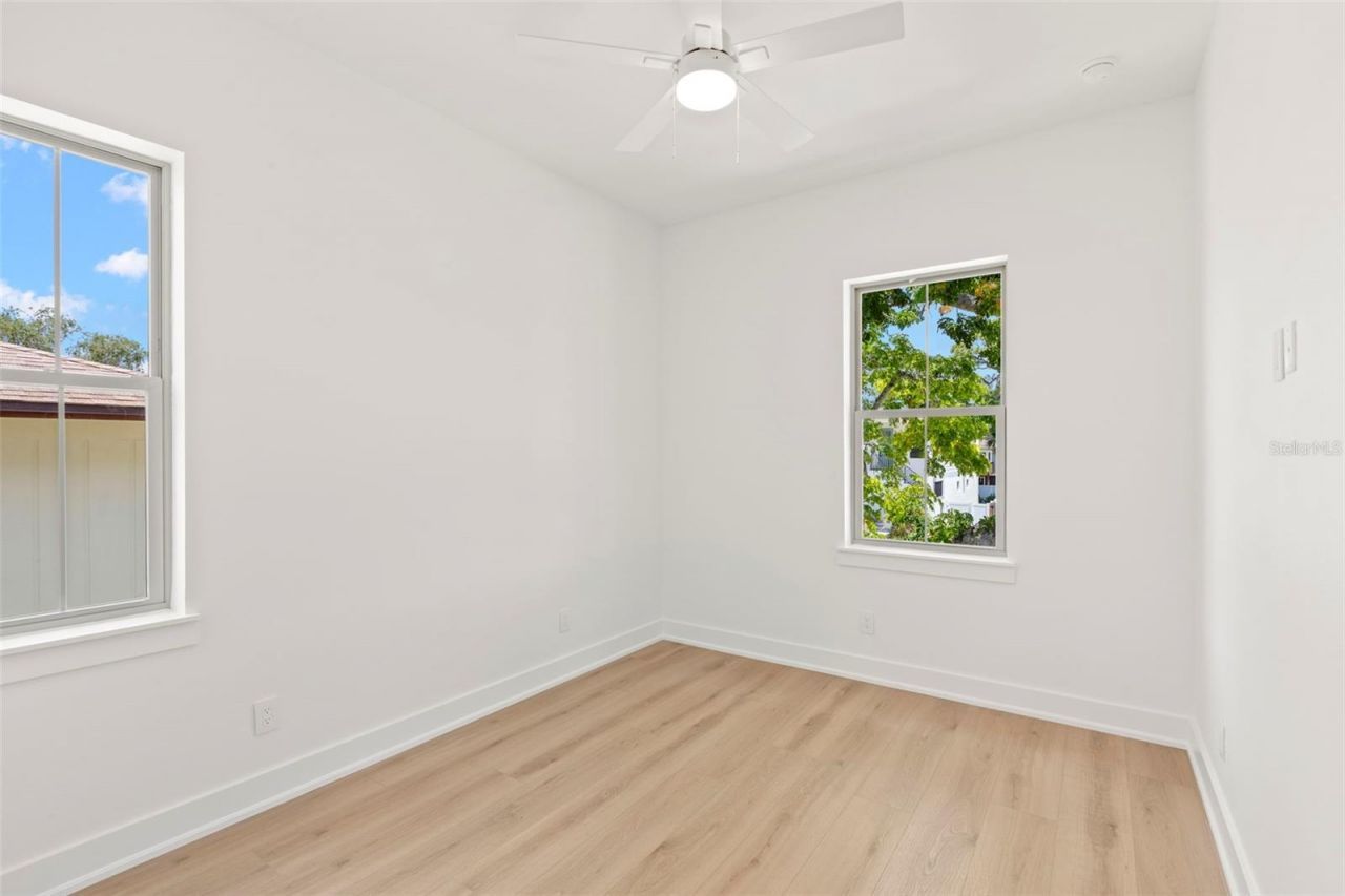 1858 Mississippi Avenue Ne, Saint Petersburg, FL 33703 Photo