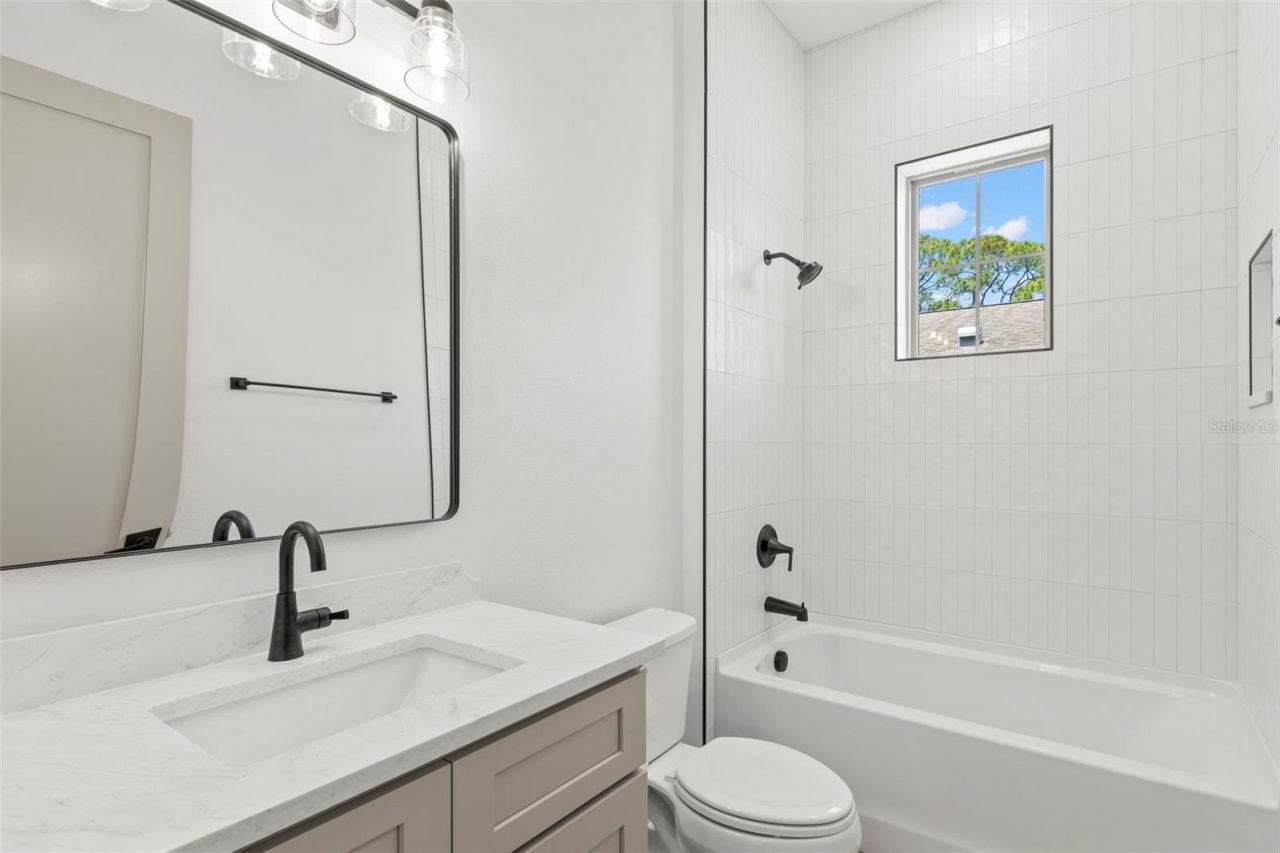 1858 Mississippi Avenue Ne, Saint Petersburg, FL 33703 Photo