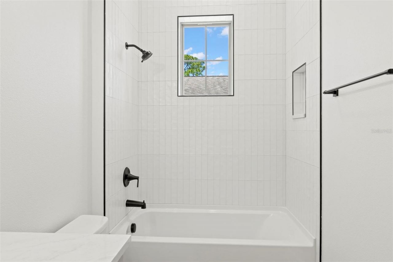 1858 Mississippi Avenue Ne, Saint Petersburg, FL 33703 Photo