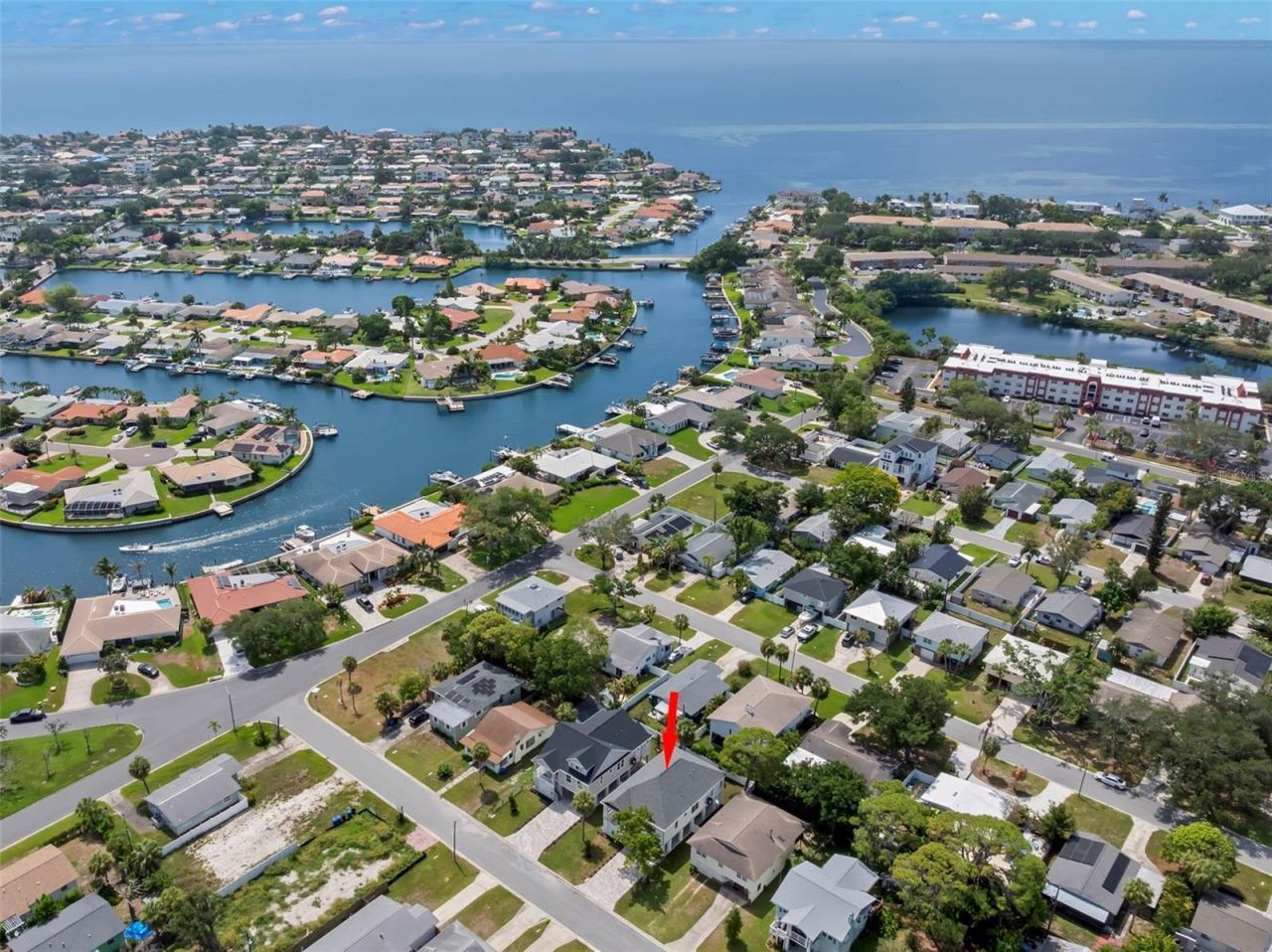 1858 Mississippi Avenue Ne, Saint Petersburg, FL 33703 Photo
