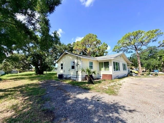420 53rd Avenue E, Bradenton, FL 34203 Photo
