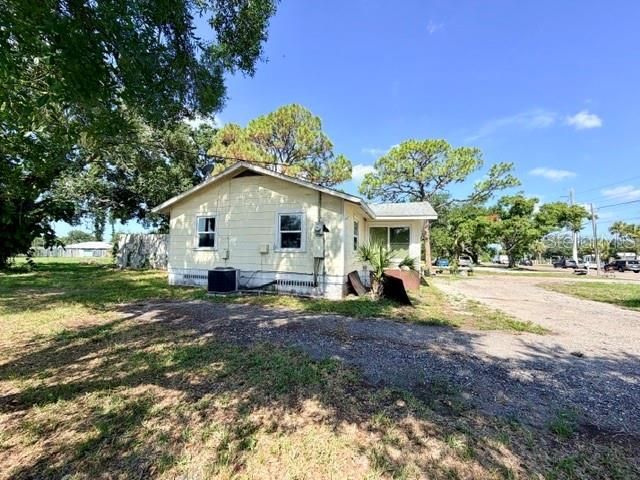 420 53rd Avenue E, Bradenton, FL 34203 Photo