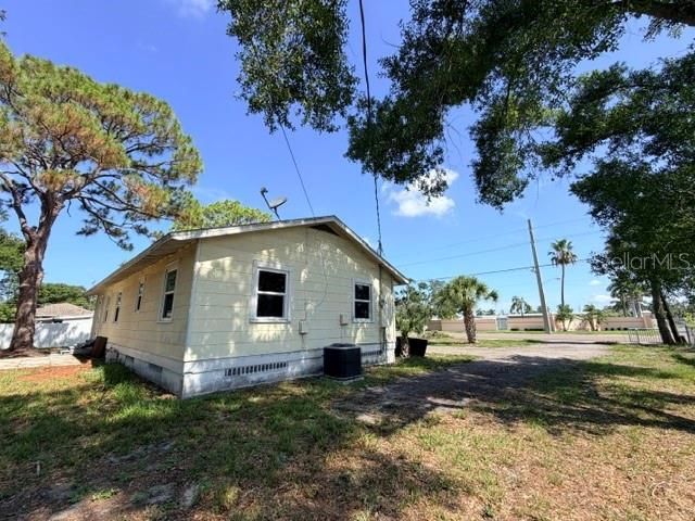 420 53rd Avenue E, Bradenton, FL 34203 Photo