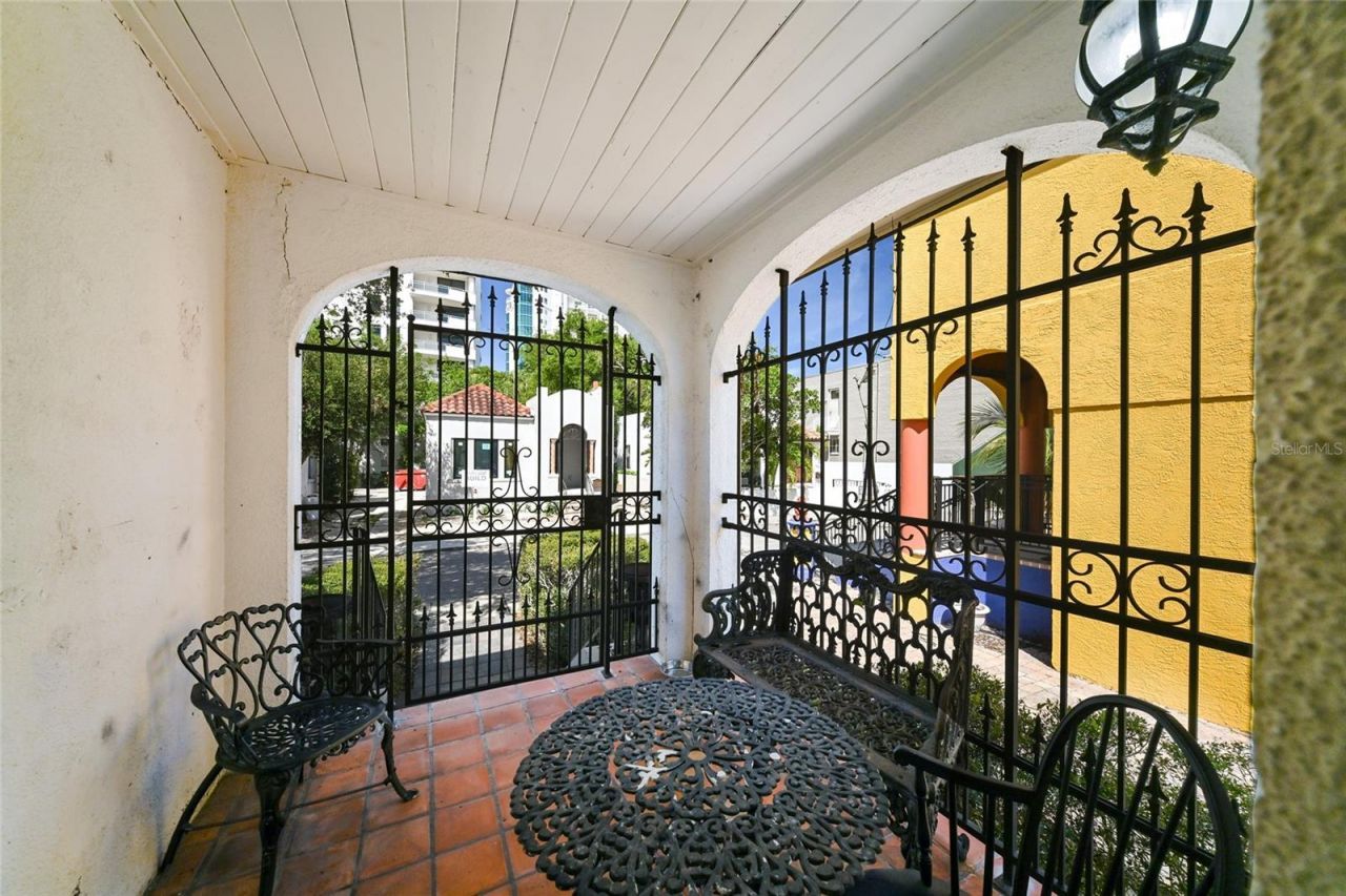 411 Burns Court, Sarasota, FL 34236 Photo