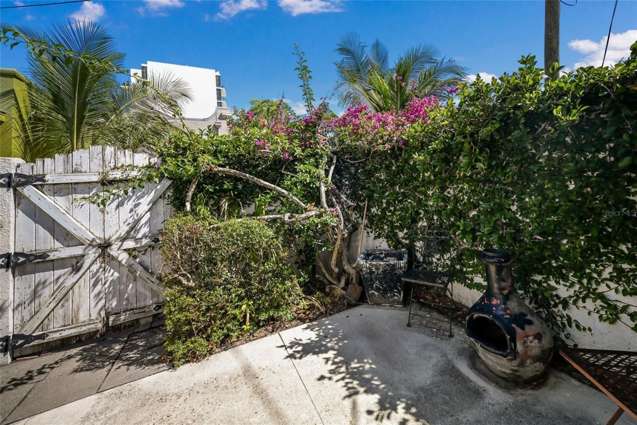 411 Burns Court, Sarasota, FL 34236 Photo