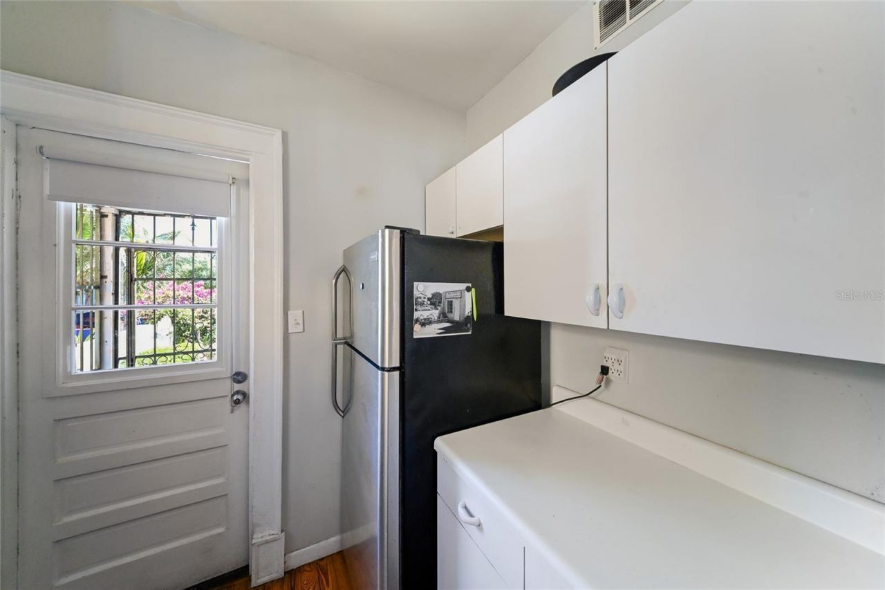 411 Burns Court, Sarasota, FL 34236 Photo