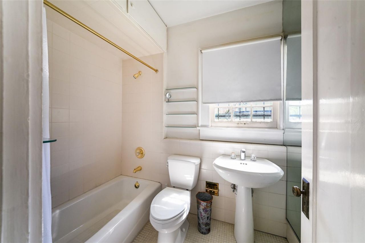 411 Burns Court, Sarasota, FL 34236 Photo