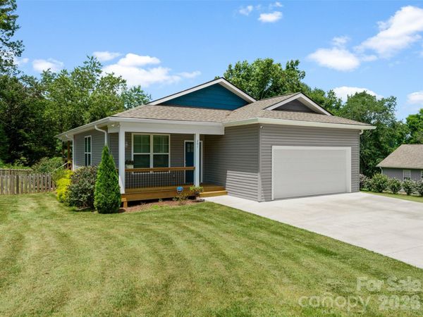 201 N Mapleton Drive , East Flat Rock, NC 28726