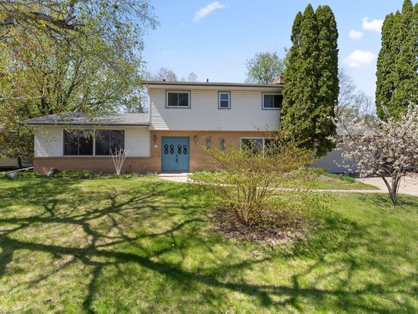 9908 Oxborough Road, Bloomington, MN 55437