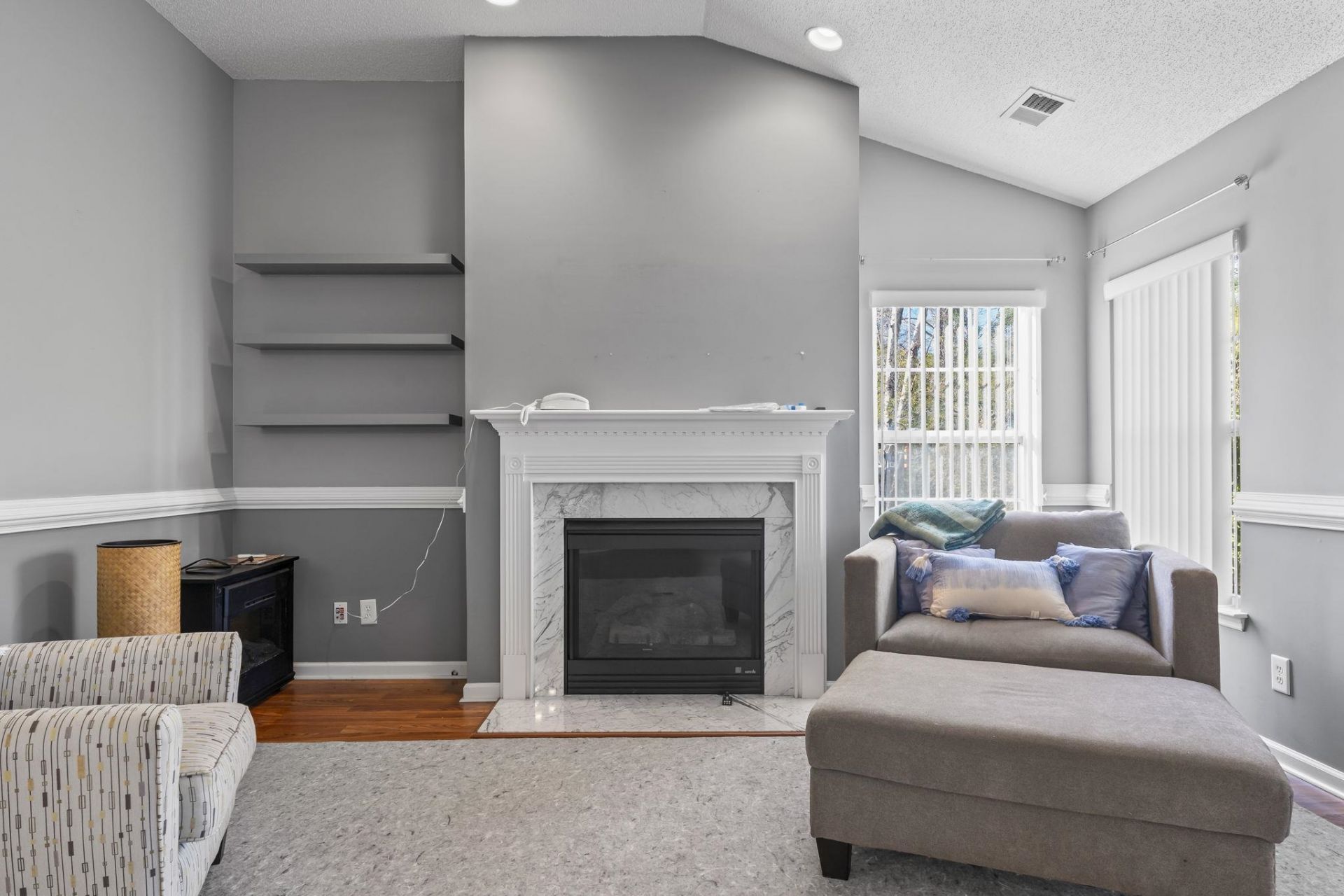 6009 Mossy Oaks Dr. Photo 10