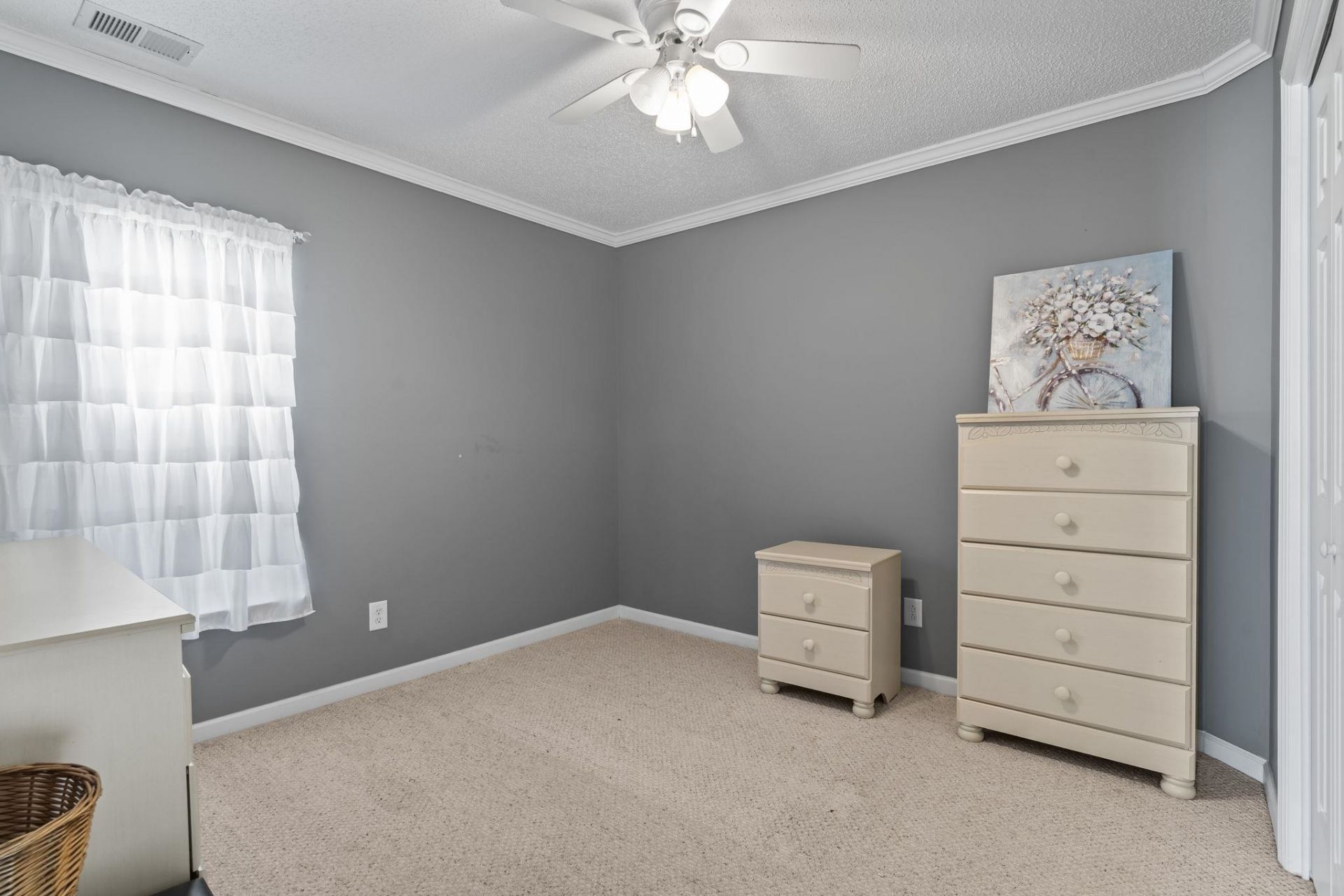 6009 Mossy Oaks Dr. Photo 11