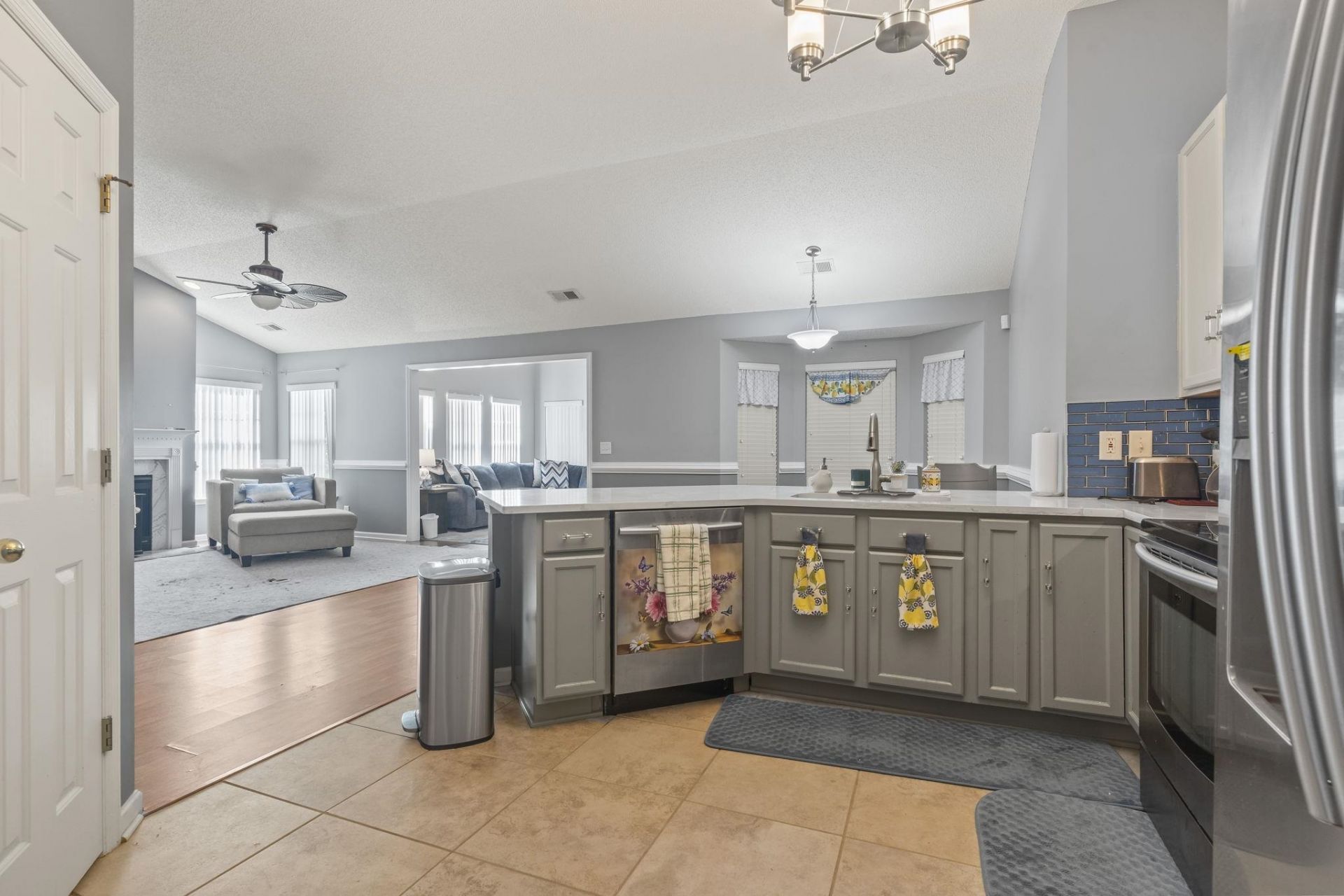 6009 Mossy Oaks Dr. Photo 27