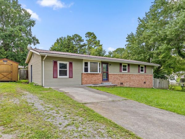 1010 27th Street, Cleveland, TN 37323