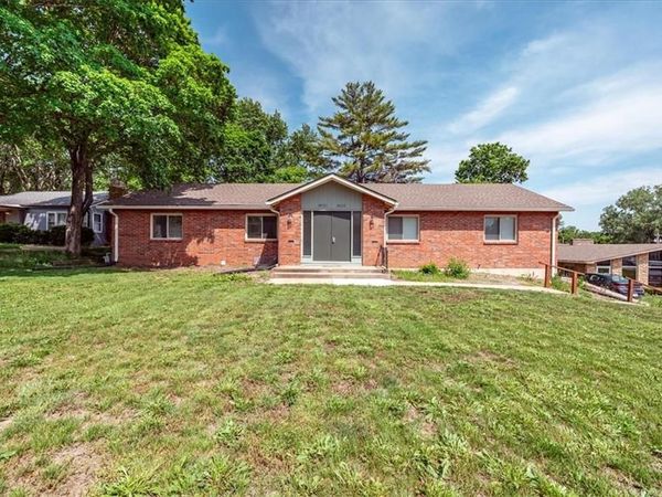 8021 Holmes Road, Kansas City, MO 64131