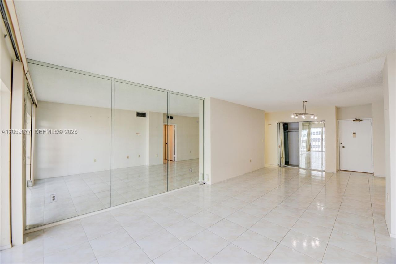 1980 S Ocean Dr, Unit 16A, Hallandale Beach, FL 33009 Photo