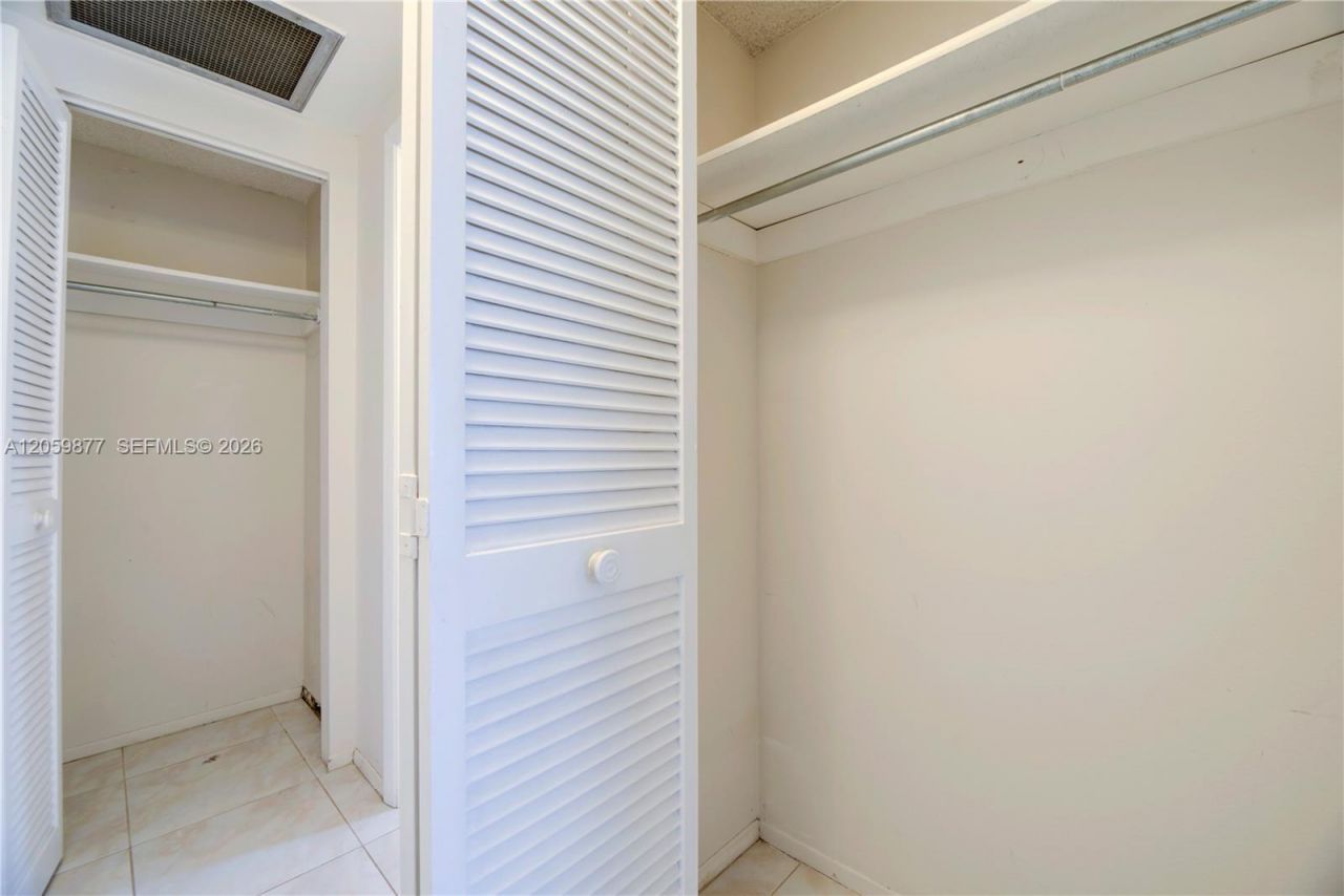 1980 S Ocean Dr, Unit 16A, Hallandale Beach, FL 33009 Photo